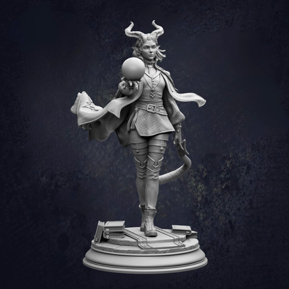 Female Tiefling Warlock - Ivy Dupre